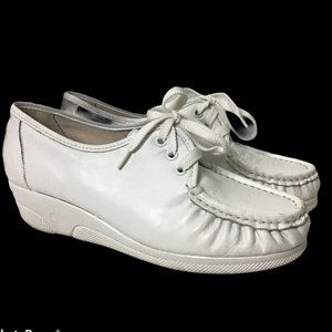 Nurse Mates Womens Sz 7.5 WW White Comfort Shoes